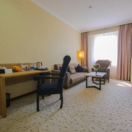 Rayan Hotel 奥什 外观 照片