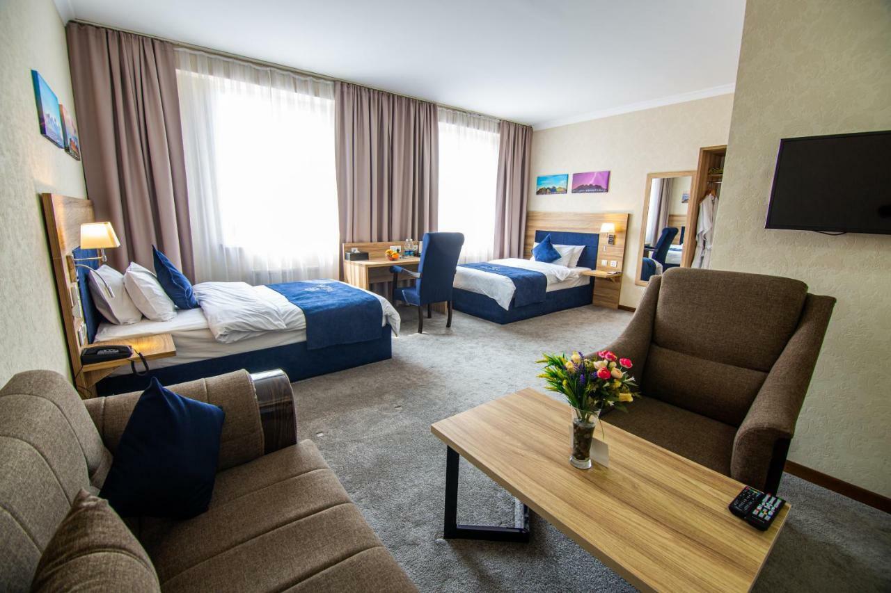 Rayan Hotel 奥什 外观 照片