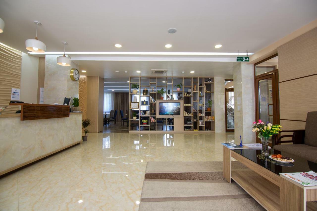 Rayan Hotel 奥什 外观 照片