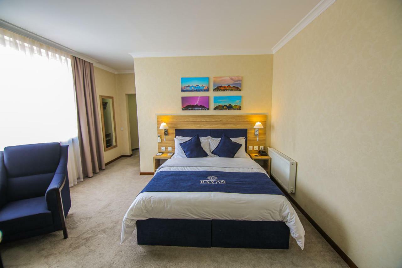 Rayan Hotel 奥什 外观 照片