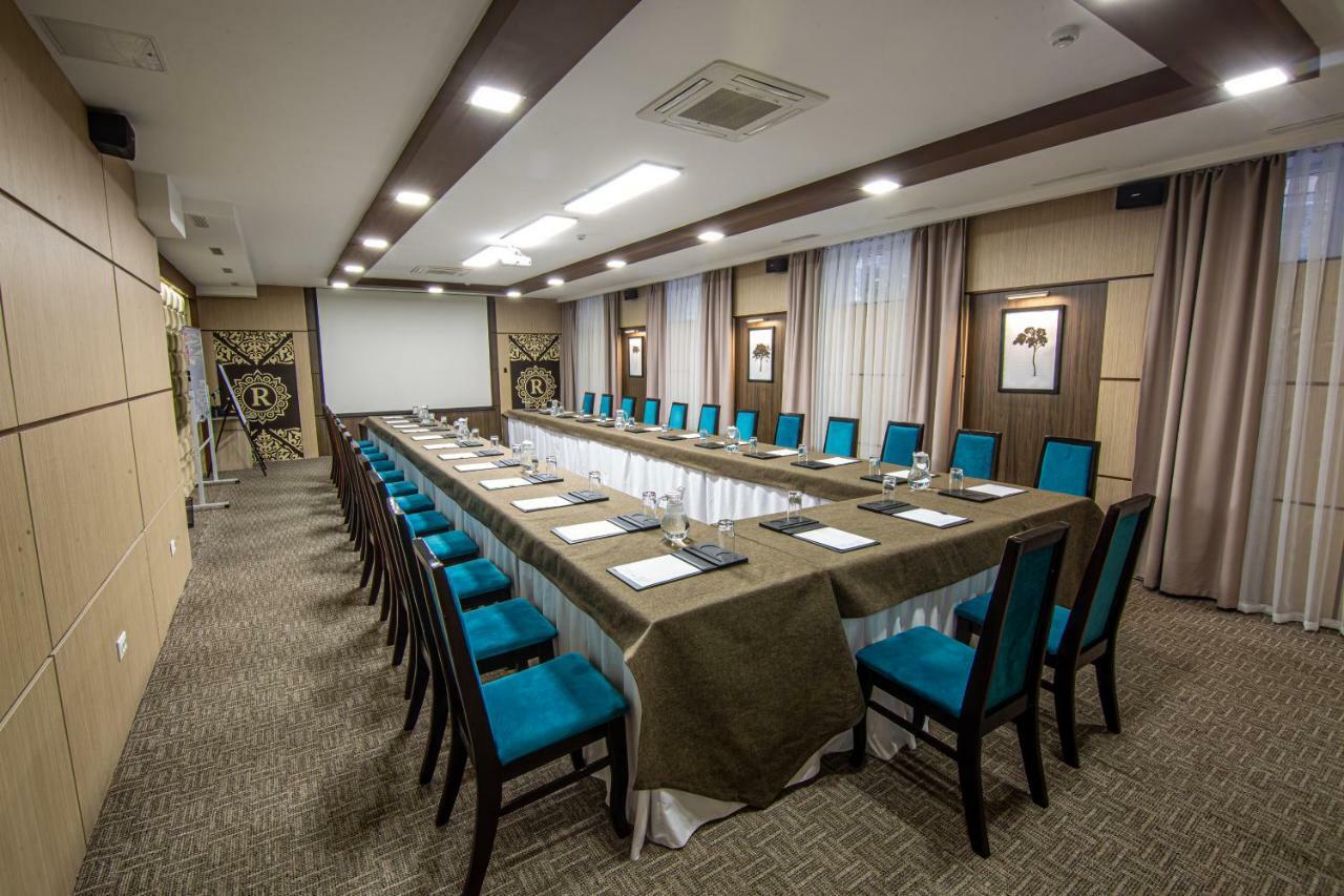 Rayan Hotel 奥什 外观 照片