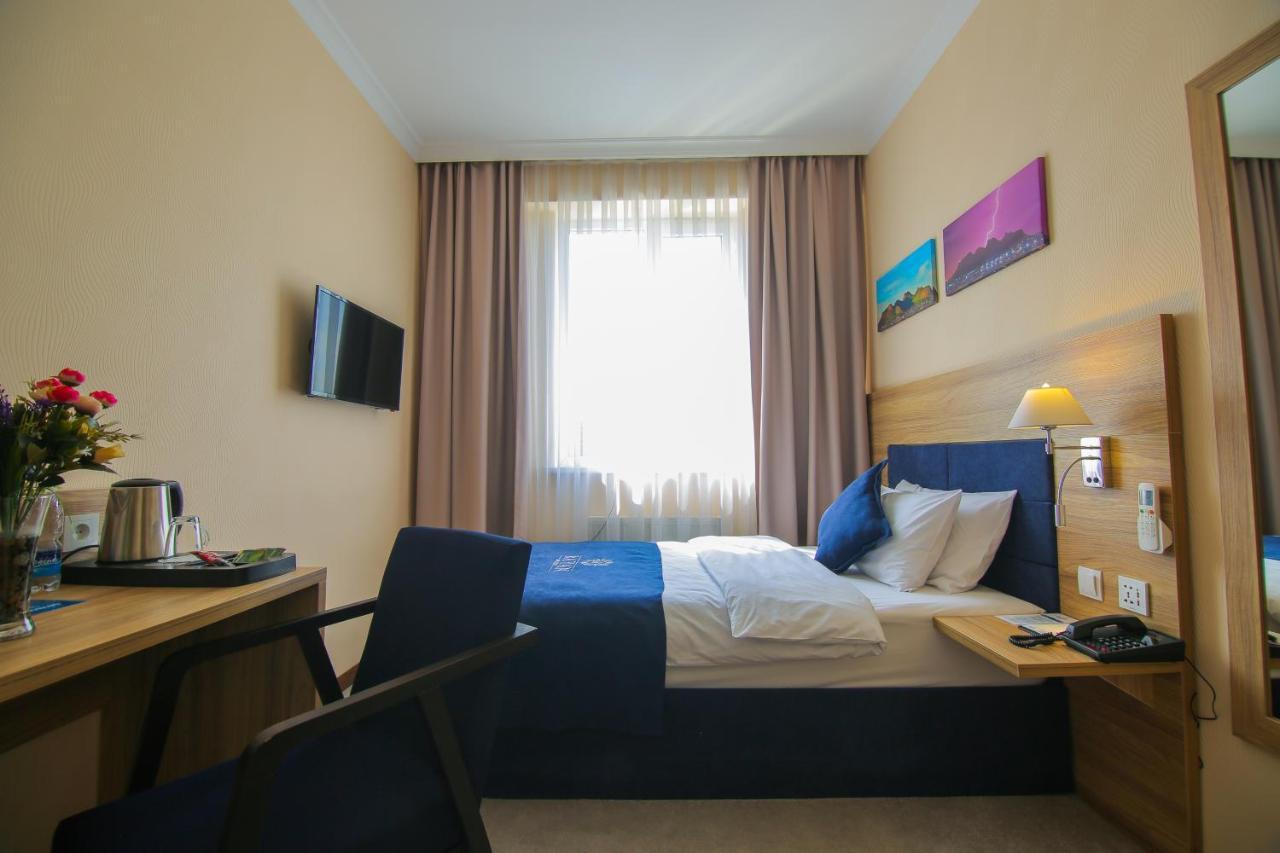 Rayan Hotel 奥什 外观 照片